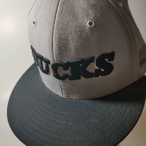 Buck‎ Grey Hat